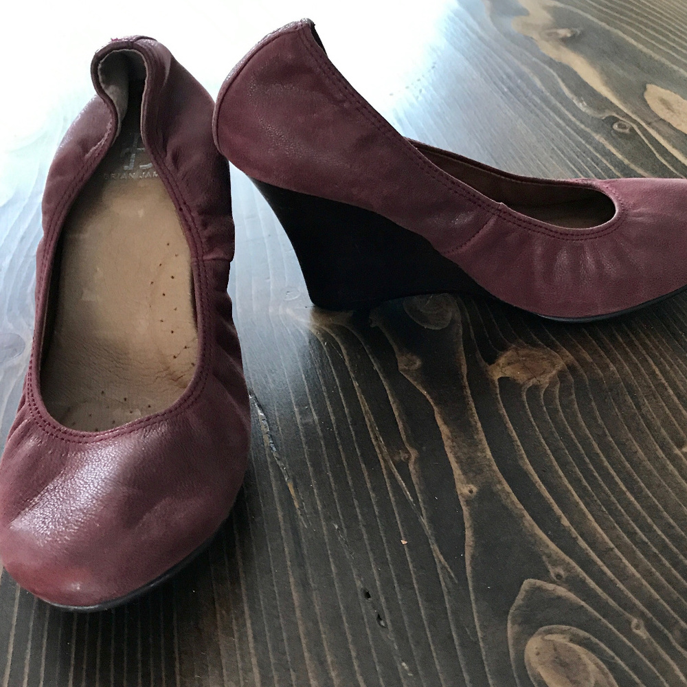 Brian James Ruched Wine Wedges